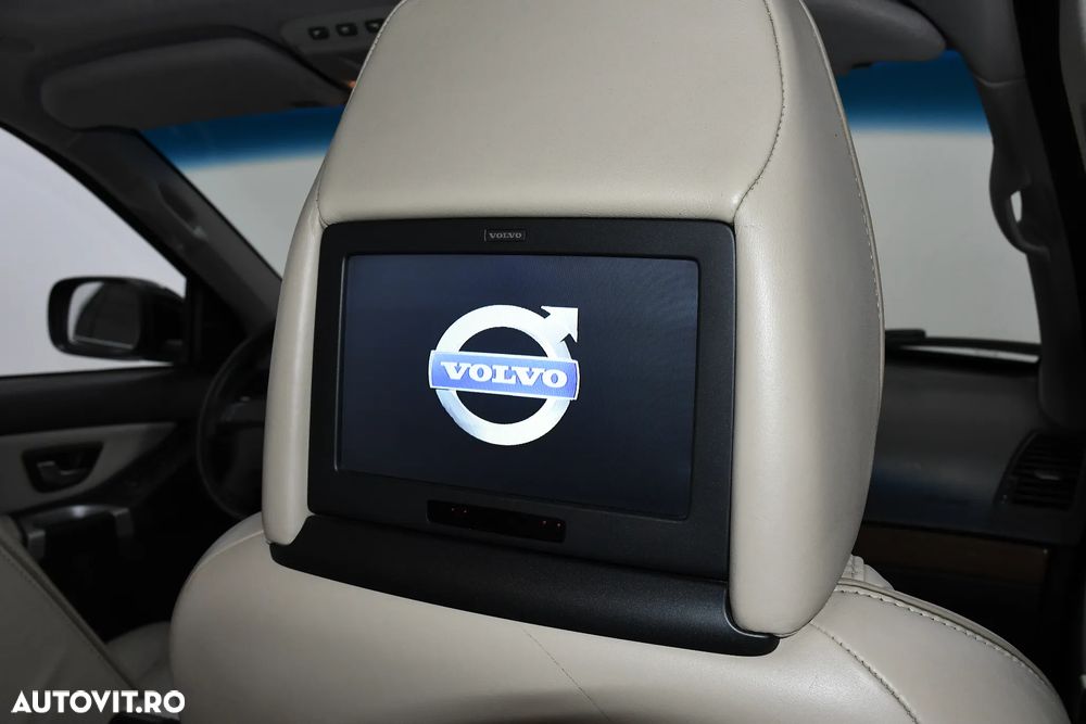 Volvo XC 90 D5 AWD Geartonic RDesign - 28