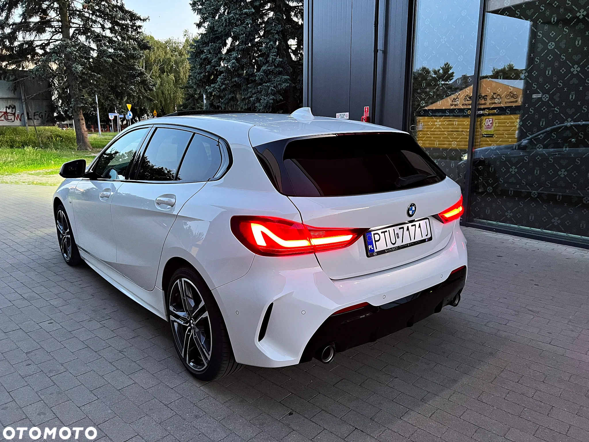 BMW Seria 1 118d M Sport Shadow - 32