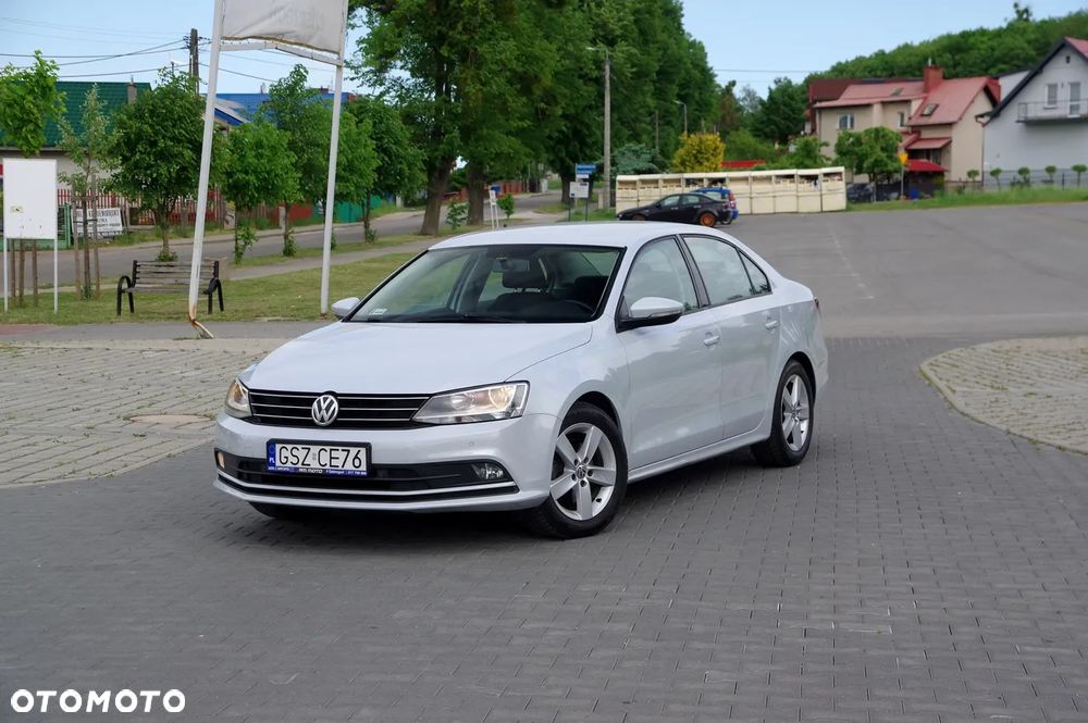 Volkswagen Jetta 2.0 TDI DPF BMT Trendline - 3