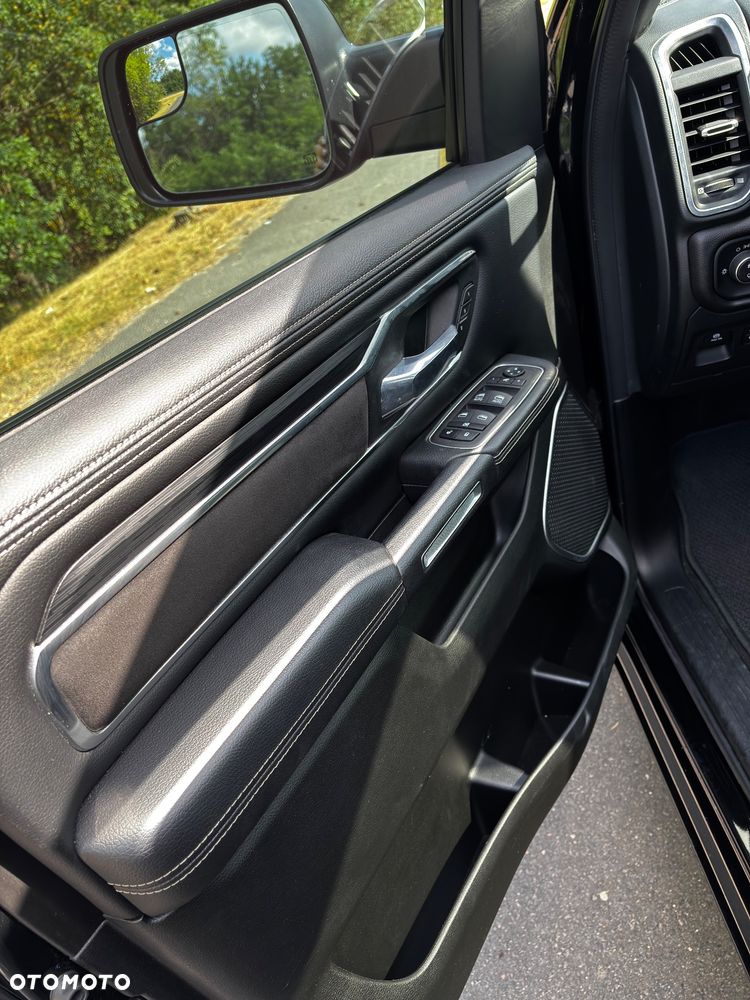 RAM 1500 5.7 eTorque Quad Cab Longbed Laramie Black - 25