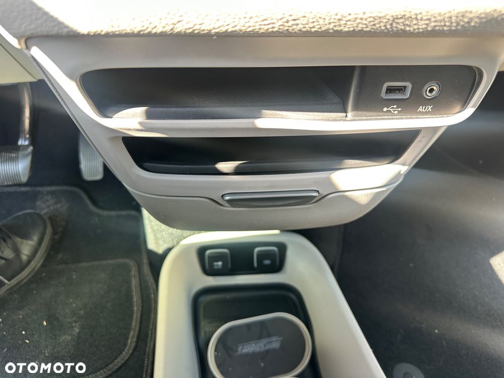 Chrysler Pacifica - 27