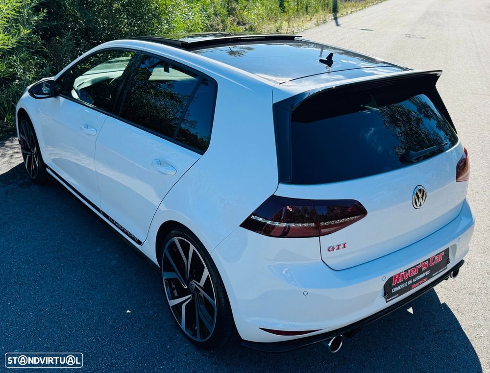 VW Golf - 16