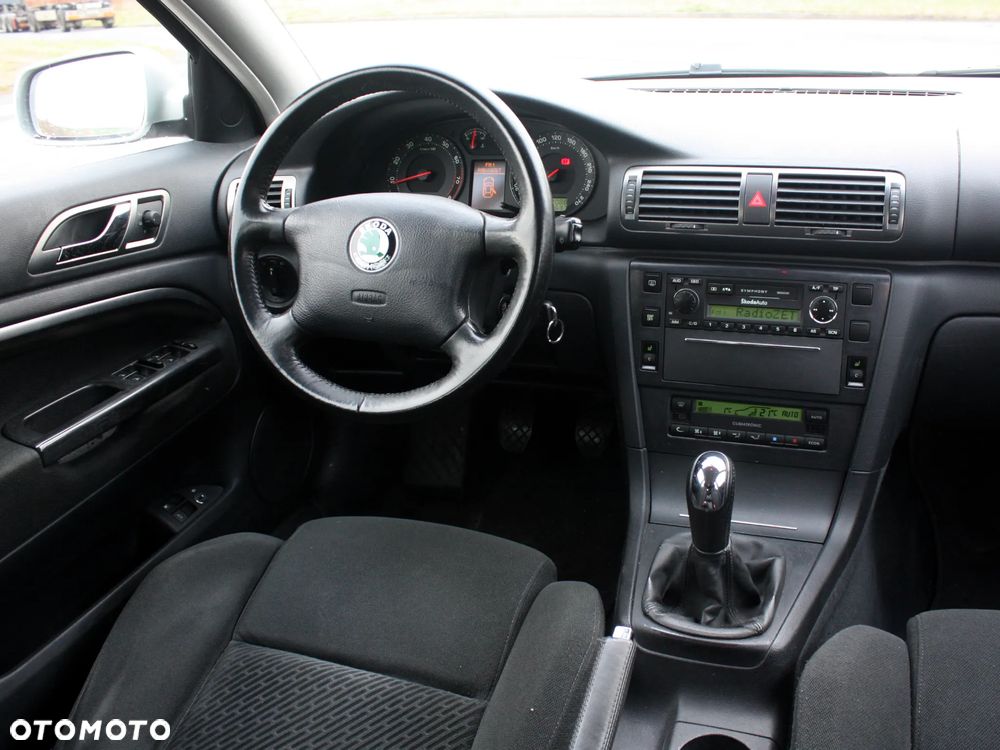 Skoda Superb 2.8 V6 Classic - 8