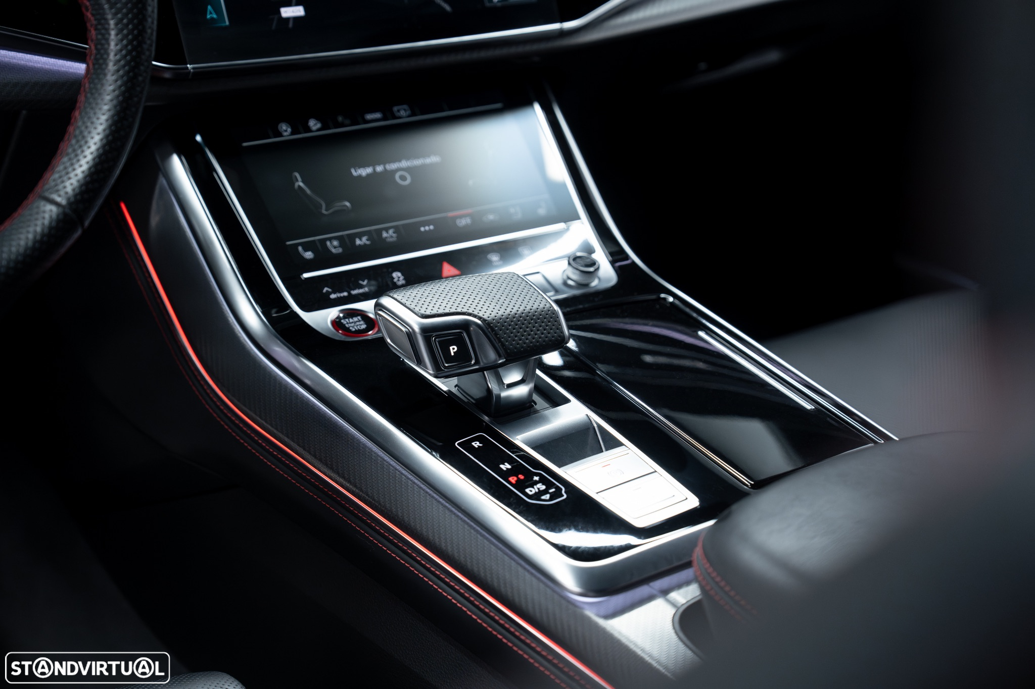 Audi RS Q8 4.0 TFSI quattro Tiptronic - 24