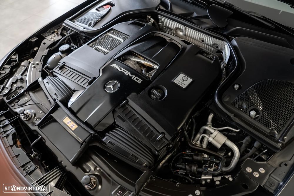 Mercedes-Benz AMG GT 63 4MATIC+ - 38