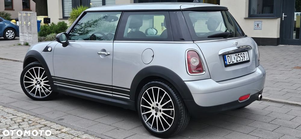 MINI ONE - 4