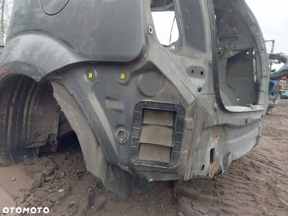 ĆWIARTKA BŁOTNIK LEWY TYŁ TOYOTA COROLLA VERSO II 1C3 - 5