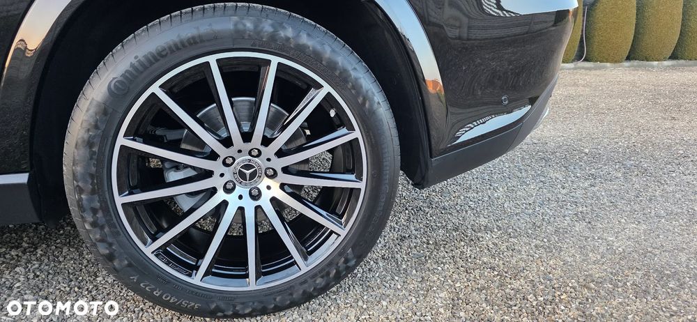 Mercedes-Benz GLS - 29