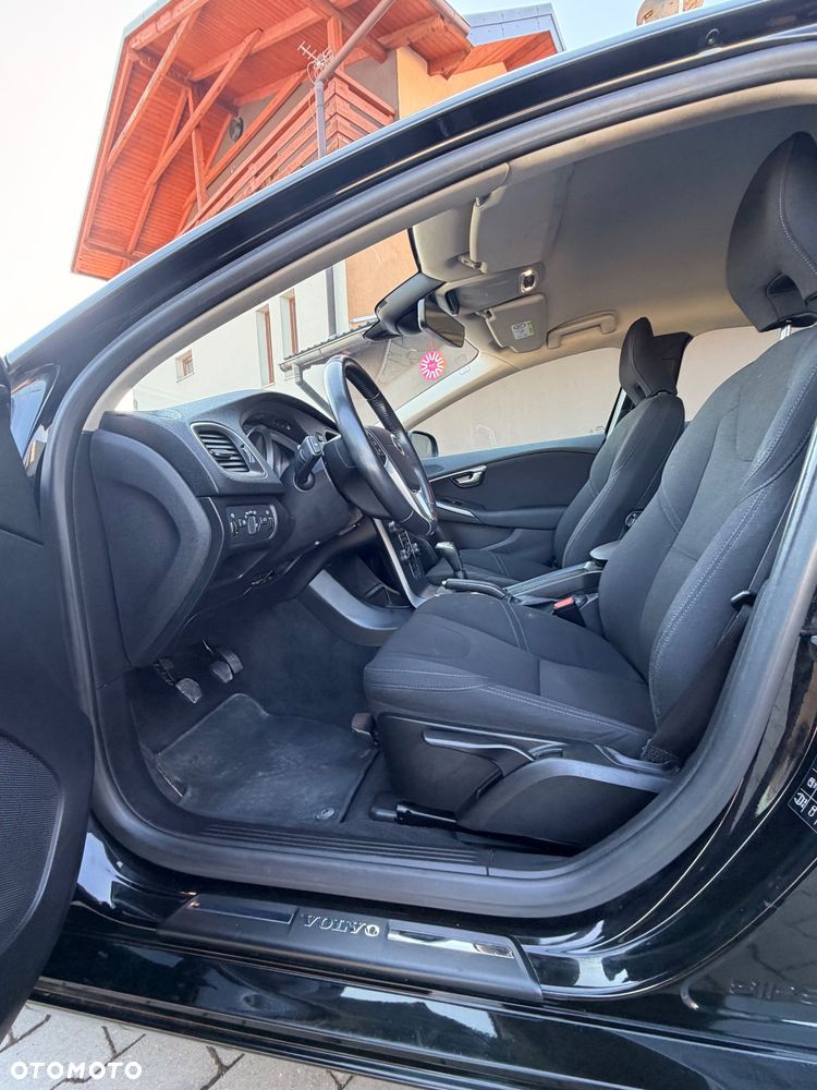 Volvo V40 D2 - 12