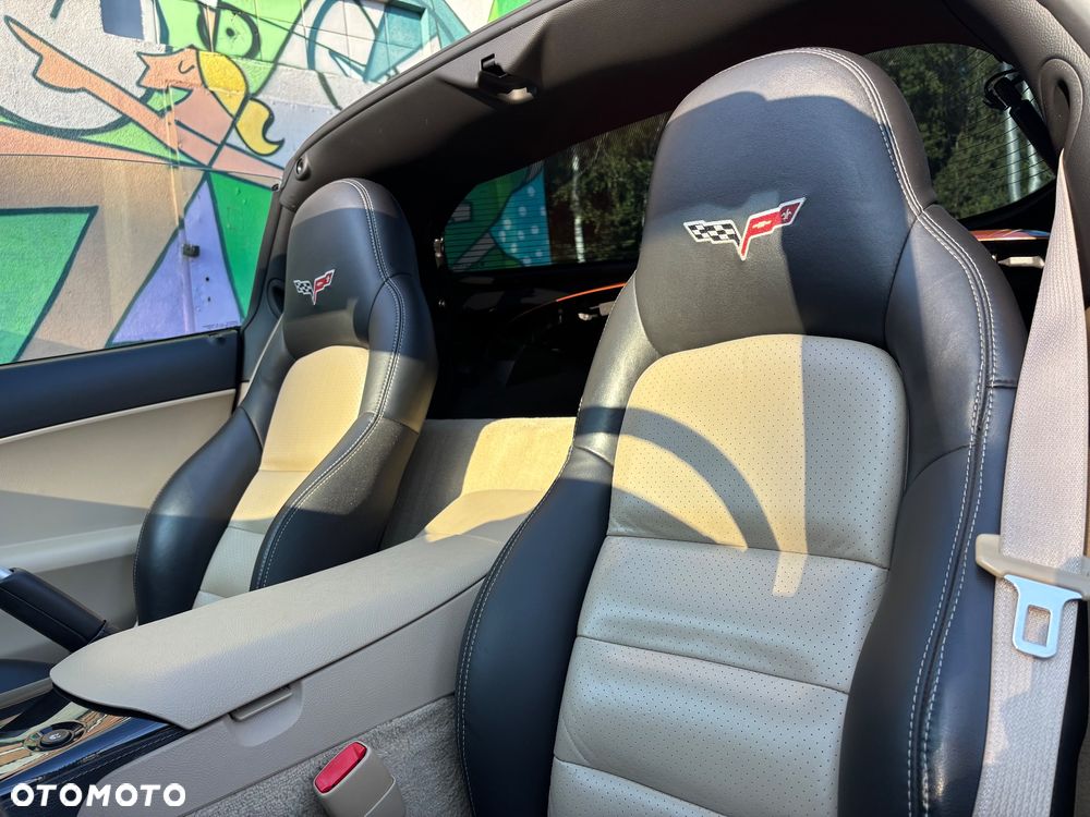 Chevrolet Corvette - 13