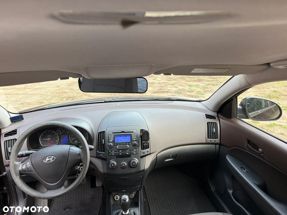 Hyundai i30 1.6 Comfort - 13