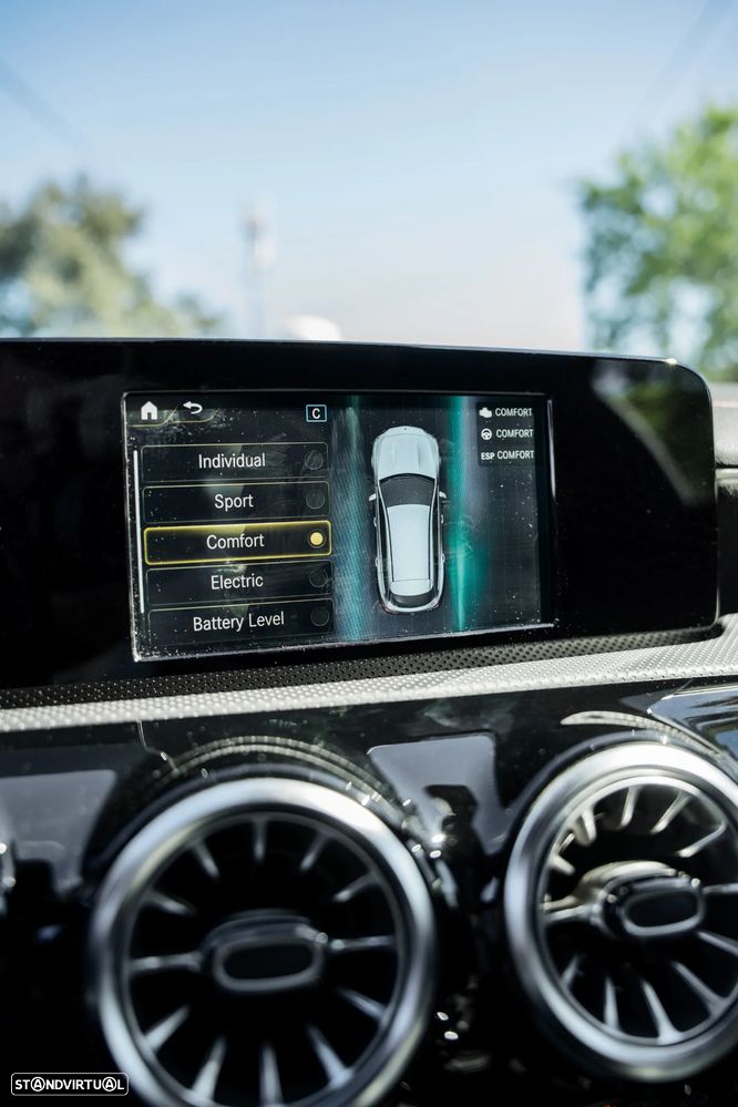 Mercedes-Benz CLA 250 e 8G-DCT AMG Line - 30