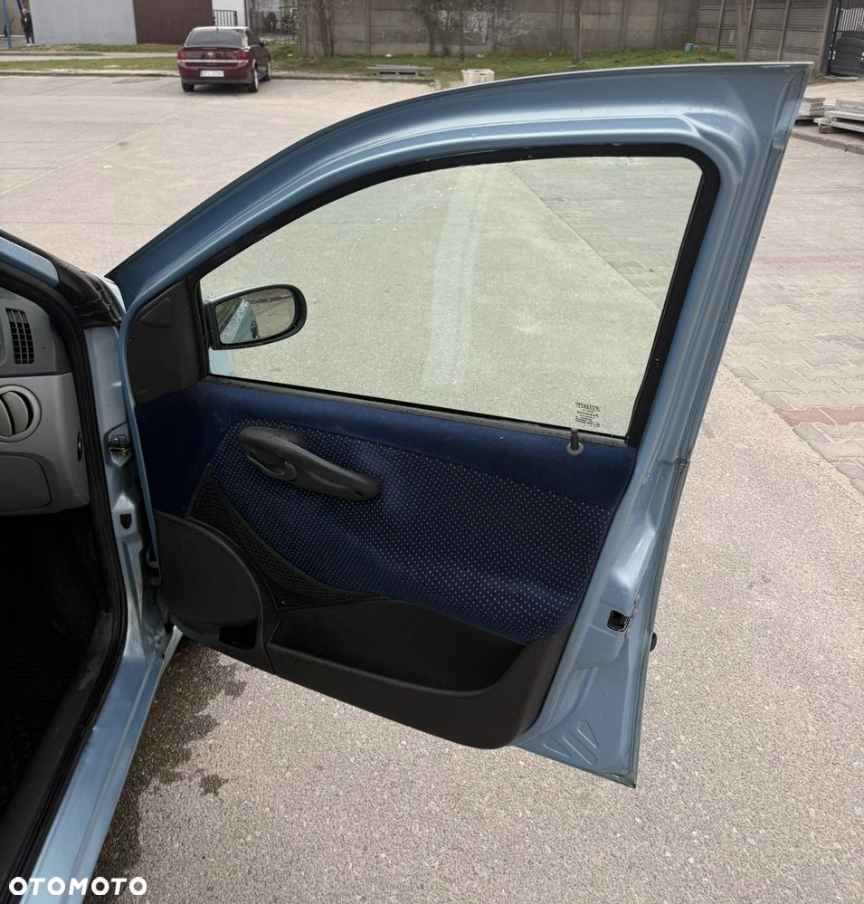 Fiat Punto 1.2 16V Active - 16