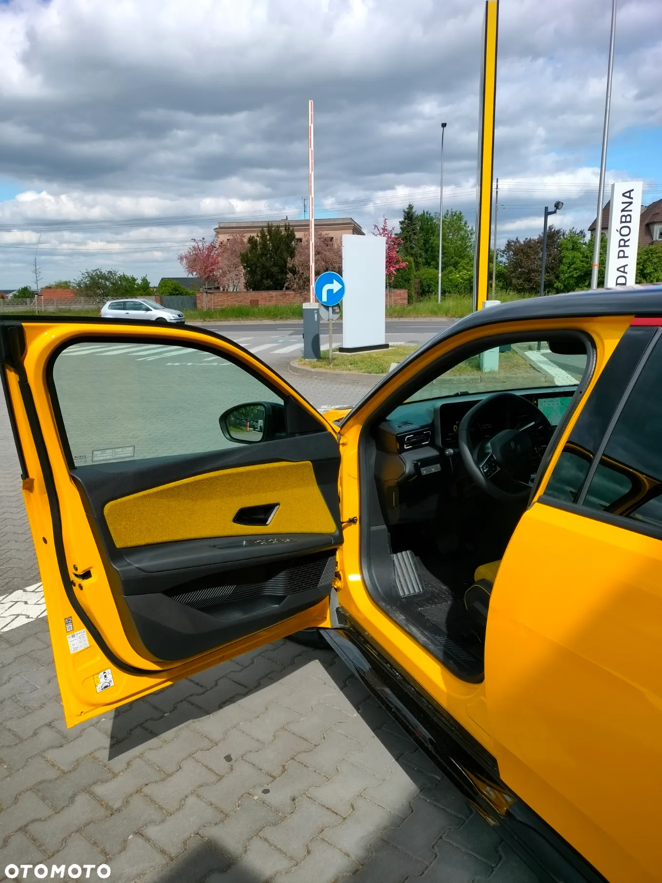Renault 5 52kWh Comfort Range Iconic Cinq - 9