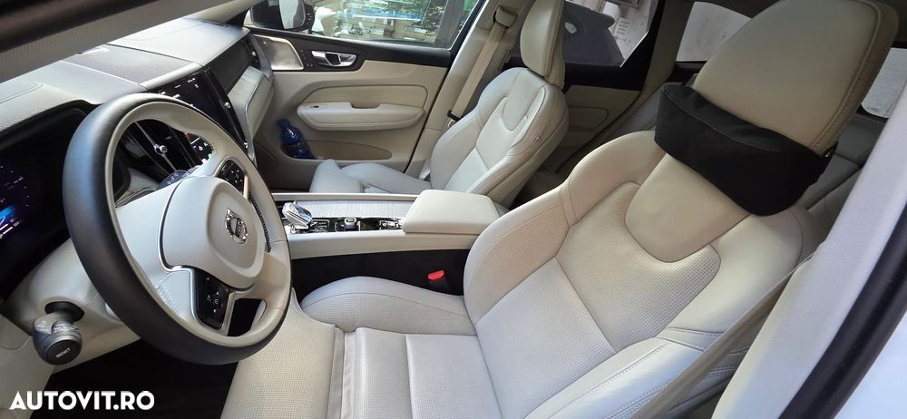 Volvo XC 60 T8 AWD AT PHEV Ultra Dark - 13