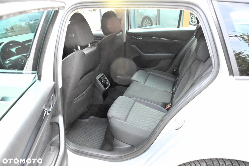 Skoda Octavia 1.5 TSI ACT Ambition - 30