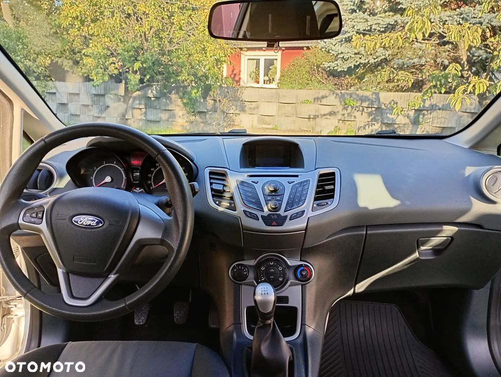 Ford Fiesta - 9