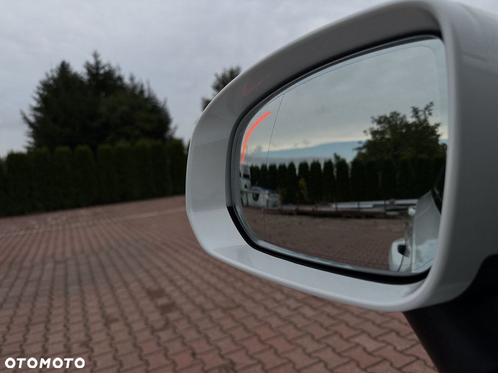 Volvo V90 Cross Country - 28