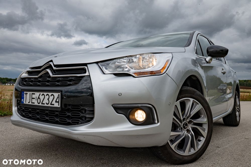 Citroen Ds4 2015 photo 2
