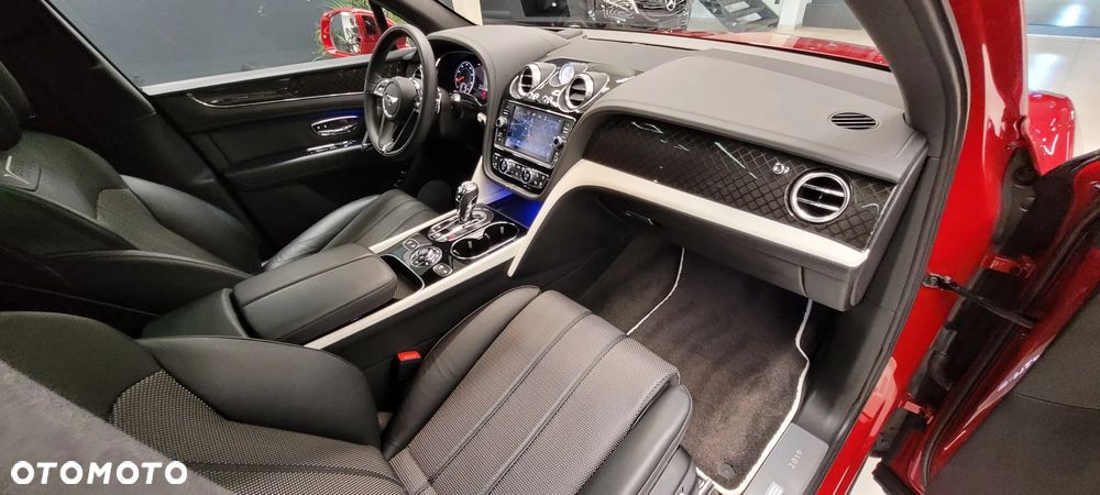 Bentley Bentayga - 16