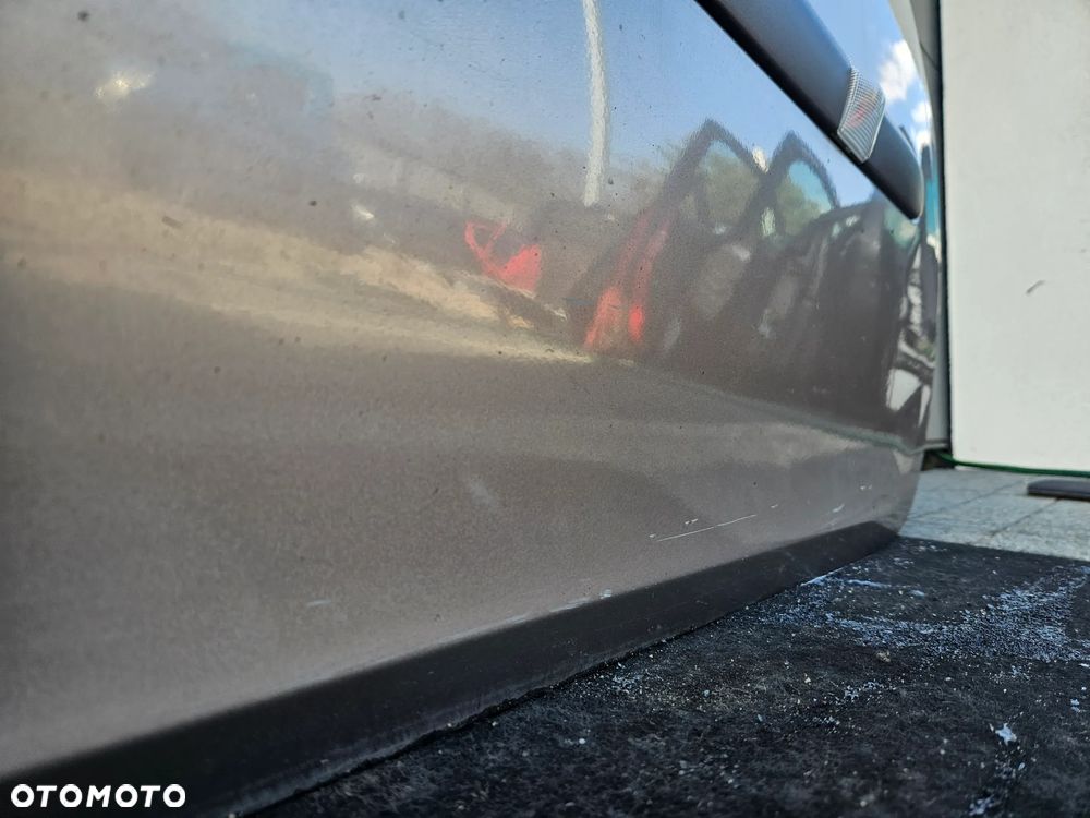 Renault Clio III TEHNK Drzwi Prawy Przód Prawe Przednie - 4