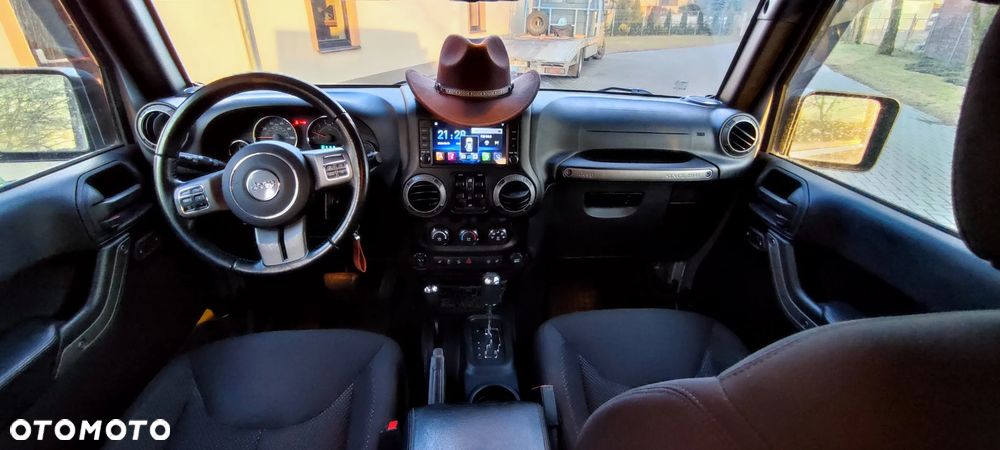 Jeep Wrangler 3.6 Unlim Black Edition II - 11