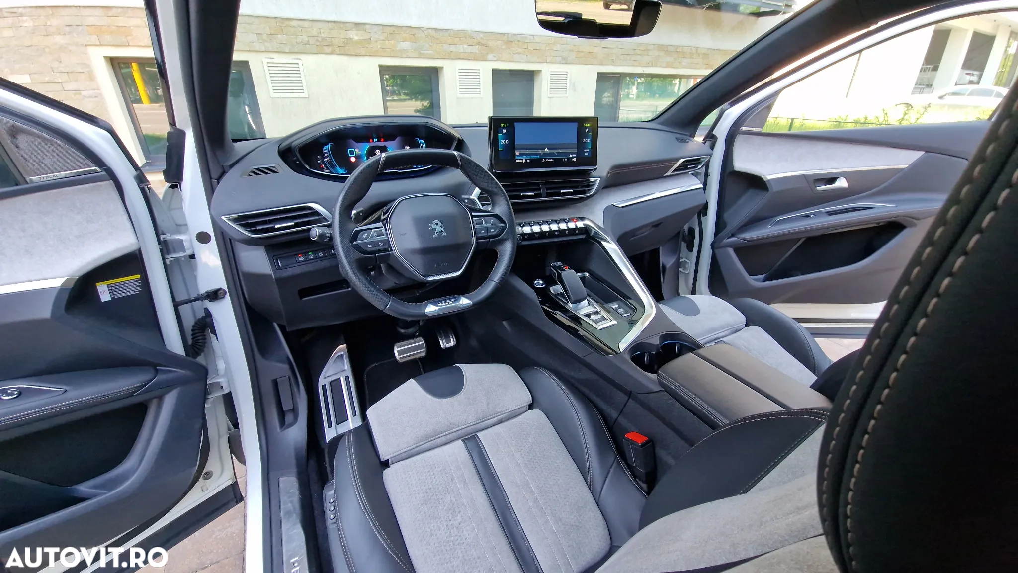 Peugeot 3008 PHEV EAT8 GT Pack - 29