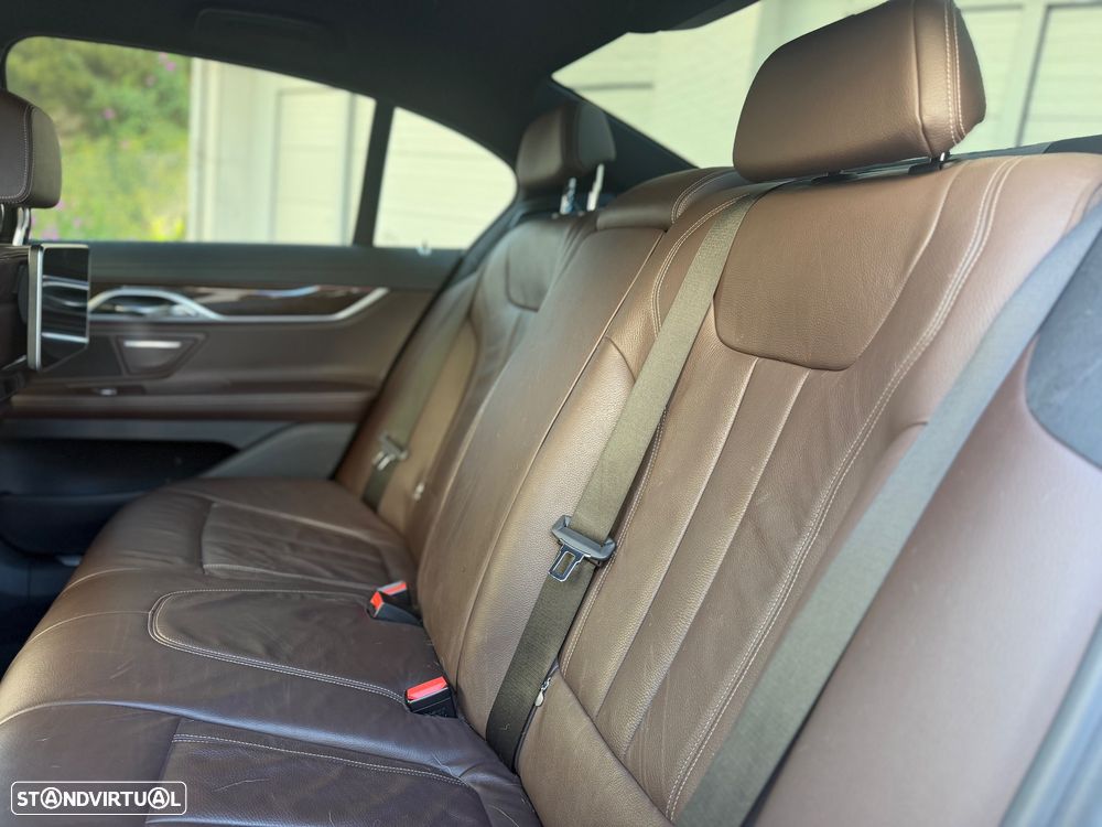 BMW 740 iH Active Hybrid - 10
