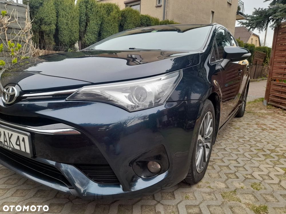 Toyota Avensis 2.0 D-4D Prestige - 11