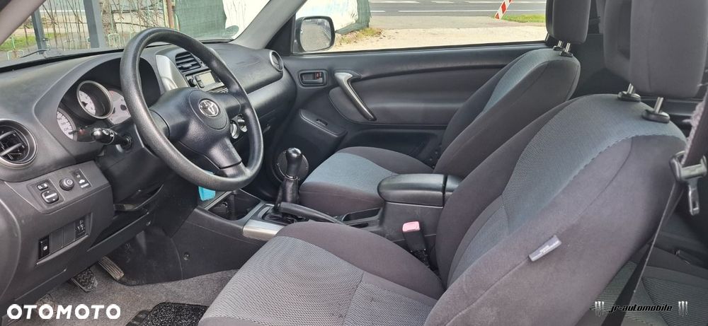 Toyota RAV4 - 8