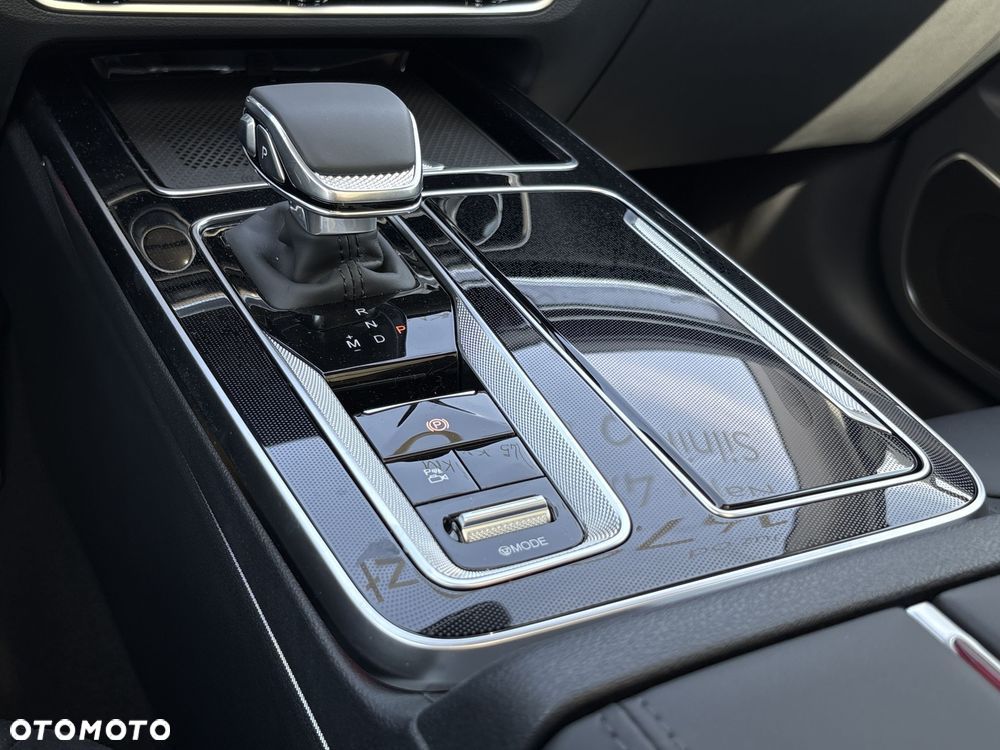 Hongqi HS5 2.0T Executive AWD - 21