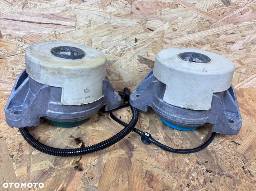 PODUSZKA ŁAPA SILNIKA MERCEDES S-KLASA 2222401100 2222405000 + Gwarancja - 1