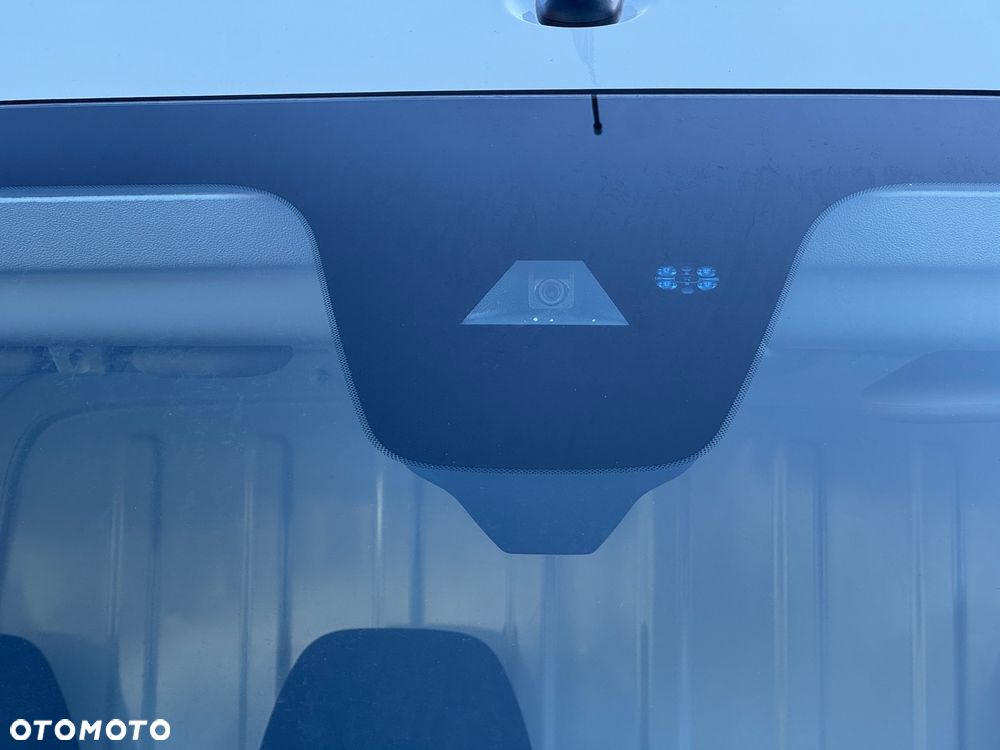 Maxus Deliver 9 - 27