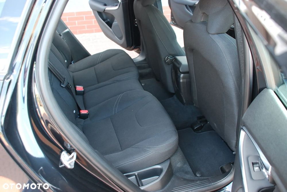 Volvo V40 T2 - 15