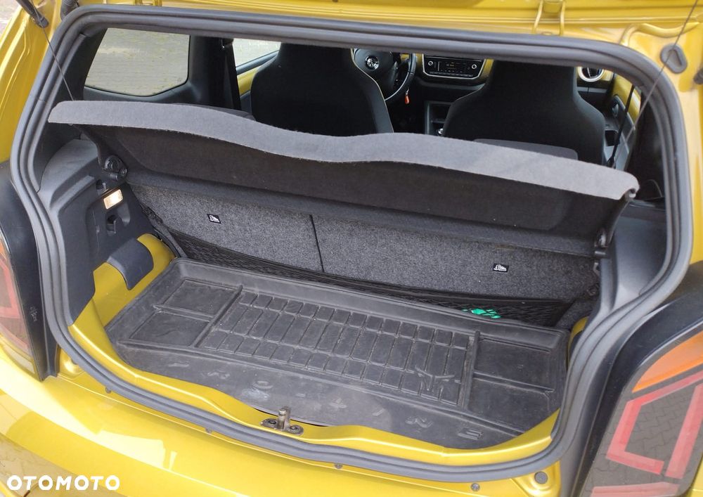 Volkswagen up! 1.0 high - 11