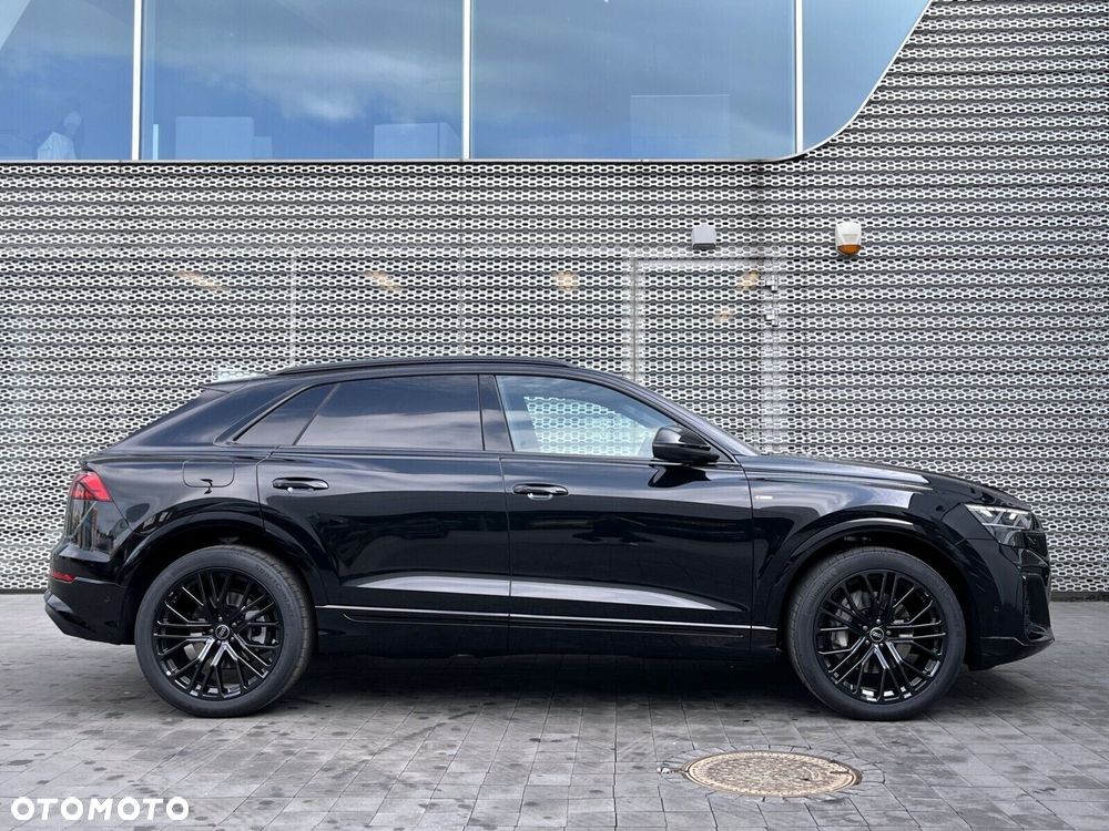 Audi Q8 - 11