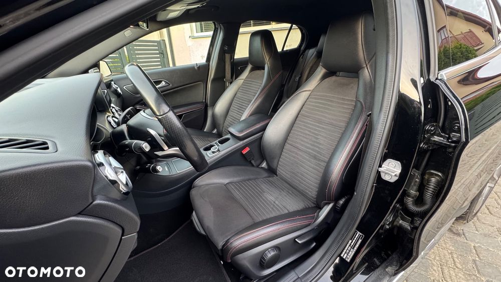 Mercedes-Benz GLA 200 (CDI) d 4Matic 7G-DCT AMG Line - 12