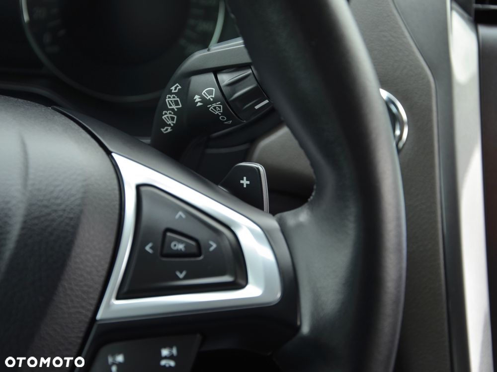 Ford Mondeo 2.0 EcoBlue Titanium - 24