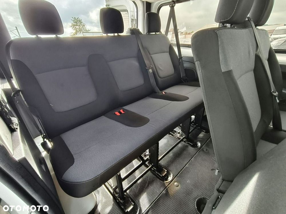 Opel Vivaro - 18