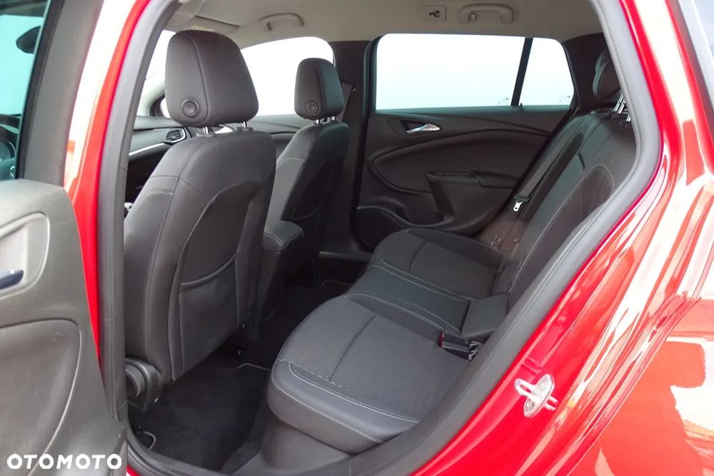 Opel Astra 1.4 Turbo Sports Tourer Innovation - 16