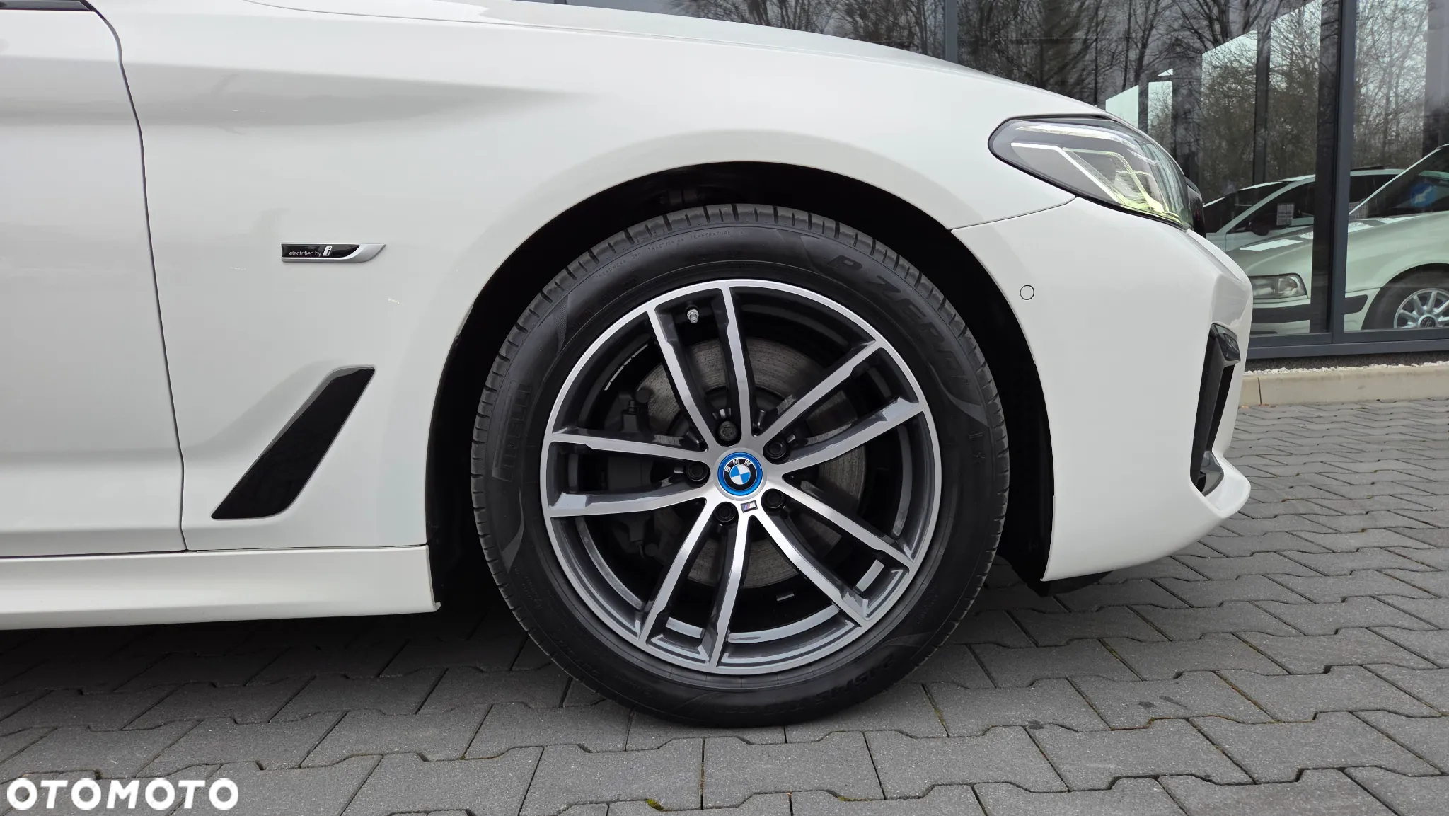 BMW Seria 5 - 32
