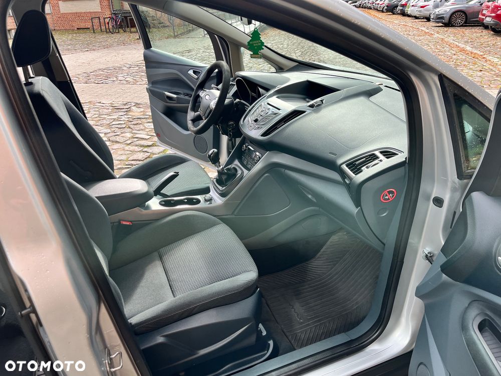 Ford Grand C-MAX - 15