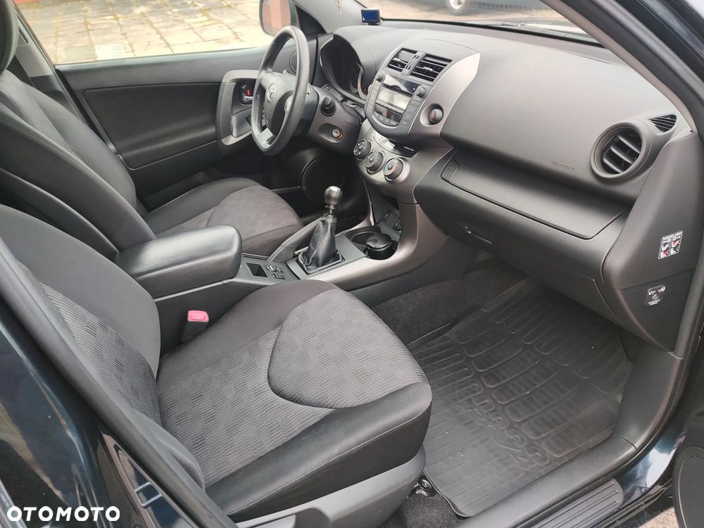 Toyota RAV4 2.0 VVT-i 2010 - 7
