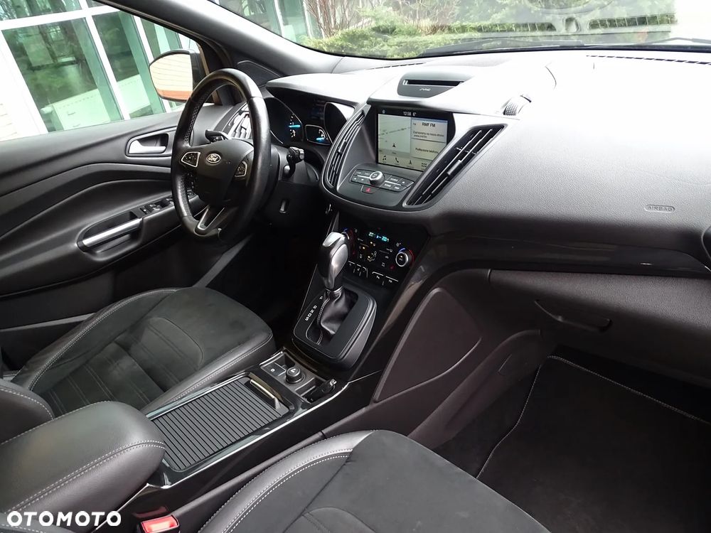 Ford Kuga 2.0 TDCi 4x4 ST-Line - 7