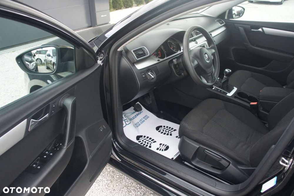 Volkswagen Passat - 10