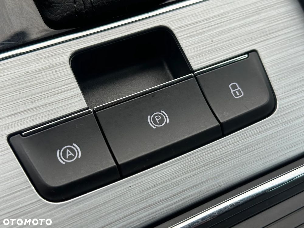 Skoda Superb 2.0 TSI Ambition DSG - 23