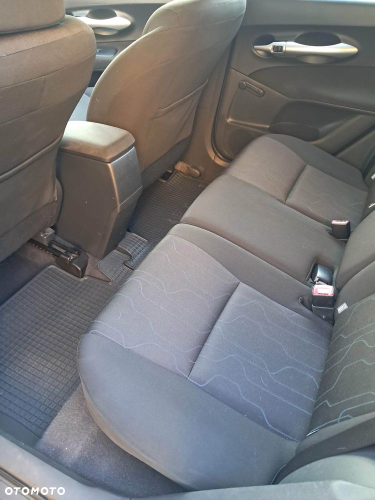 Toyota Auris 1.33 VVT-i Active - 5