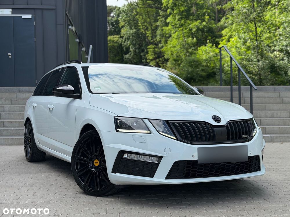 Skoda Octavia 2.0 TDI RS Challenge DSG - 1