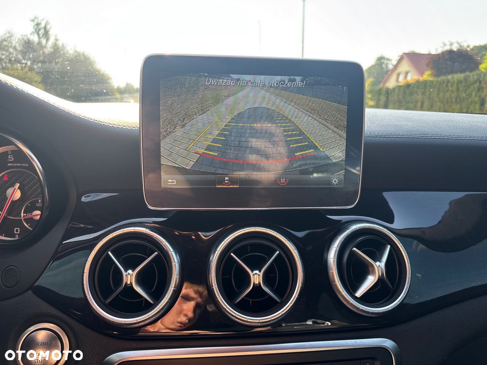 Mercedes-Benz CLA 45 AMG 4Matic 7G-DCT - 20