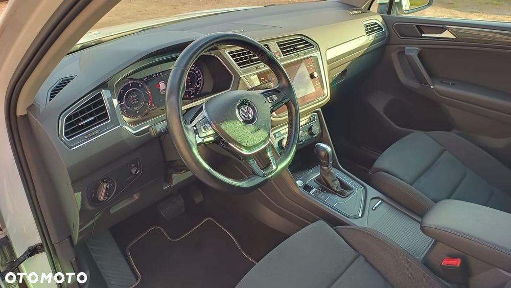 Volkswagen Tiguan - 22